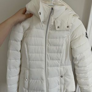 Hollister White Puffer jacket